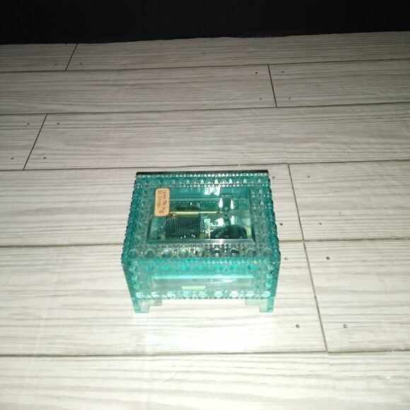 Sankyo Vintage Japan Music Box Lara's Theme 5 Dr. Zhivago Box Made In Hong Kong - Picture 1 of 10